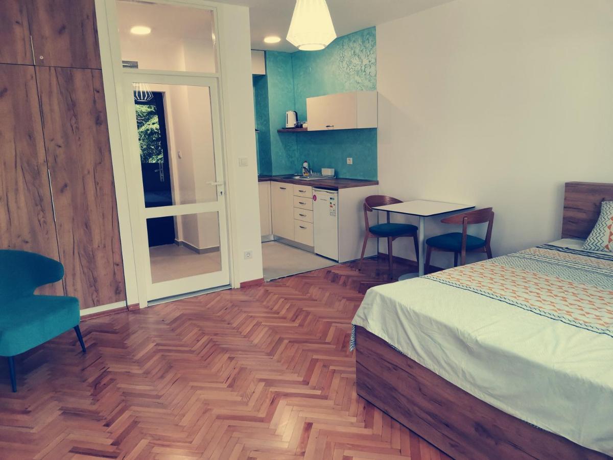 Clock Tower Apartments Podgorica Bagian luar foto